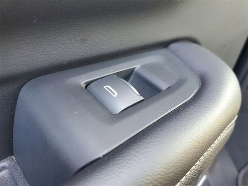 Used 2021 Chevrolet Tahoe Premier w/ Premium Package image 18