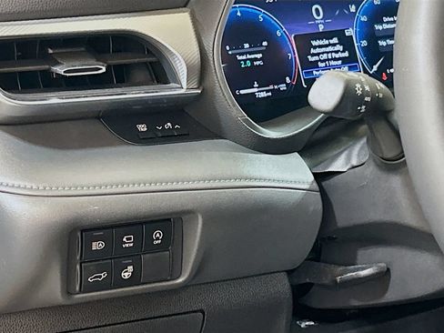Used 2025 Toyota Highlander Platinum AWD/4WD image 8