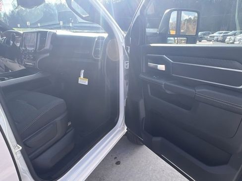 Used 2025 RAM 3500 Big Horn image 30