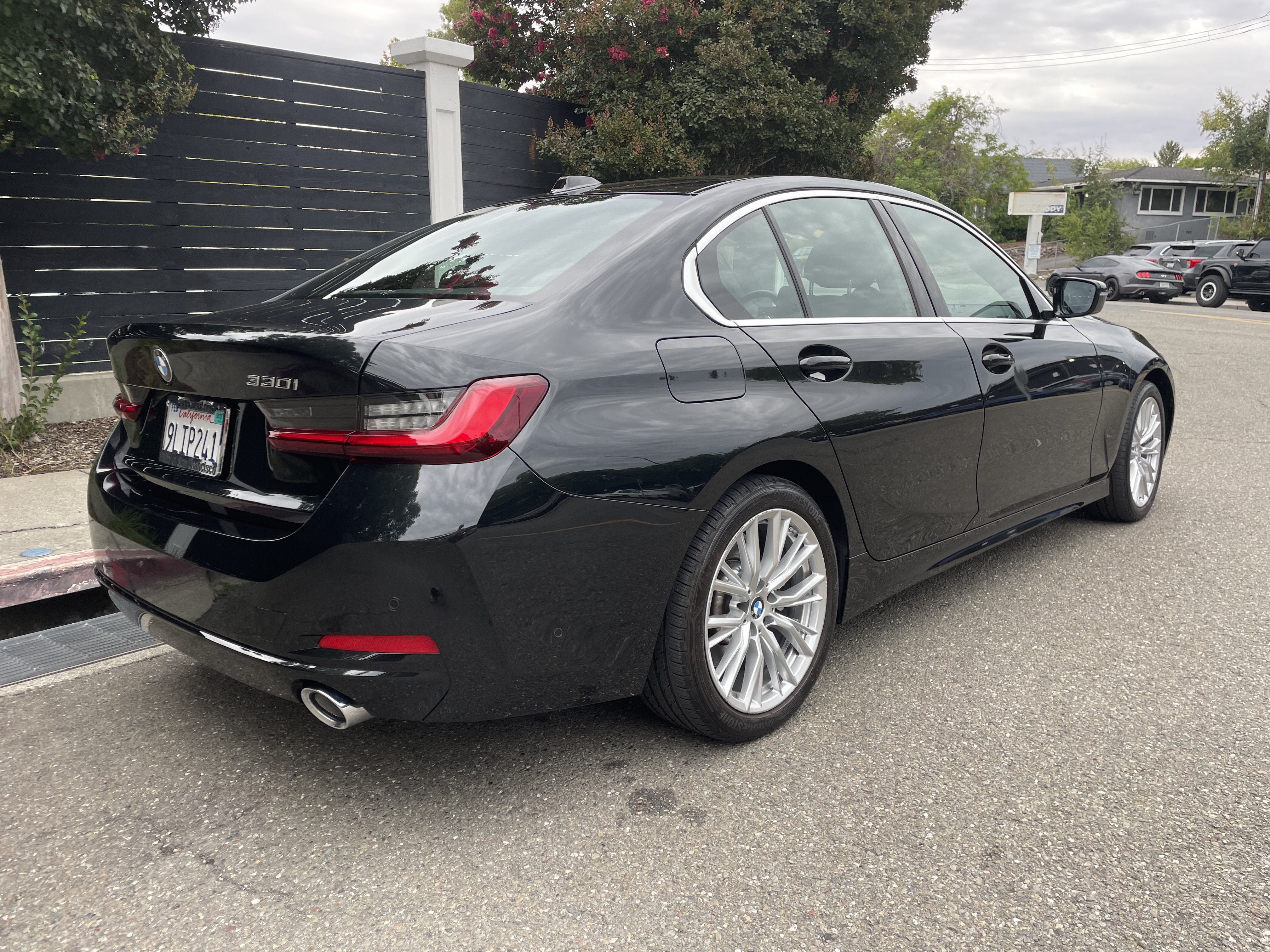 Used 2024 BMW 330i Sedan RWD image 4
