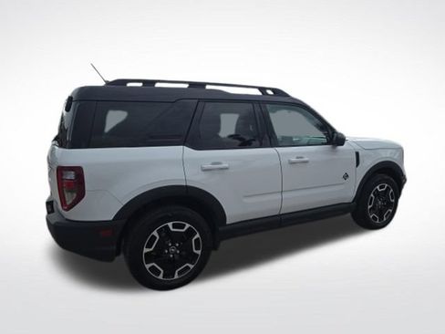 Used 2023 Ford Bronco Sport Outer Banks w/ Tech Package AWD/4WD image 3