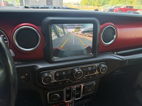 Used 2020 Jeep Gladiator Rubicon AWD/4WD image 26