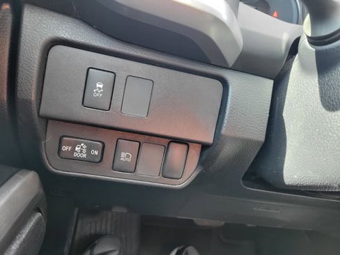 Used 2020 Toyota Tacoma SR5 AWD/4WD image 20