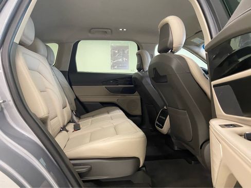 Used 2024 Lincoln Nautilus Reserve image 16