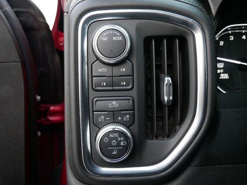 Used 2021 GMC Sierra 1500 SLE image 16