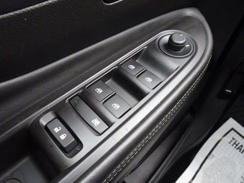 Used 2022 Buick Encore Preferred w/ Safety Package image 23