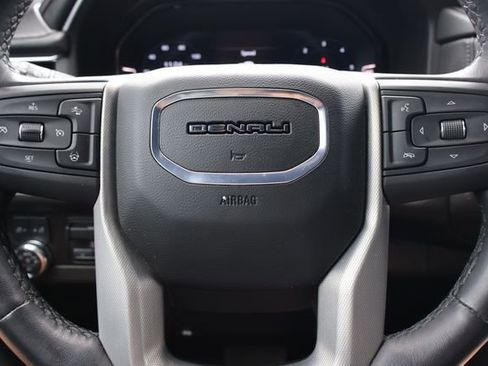 Used 2024 GMC Yukon Denali w/ Advanced Technology Package AWD/4WD image 26