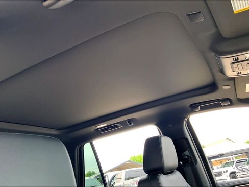 Used 2023 Chevrolet Tahoe LT w/ Luxury Package RWD image 14