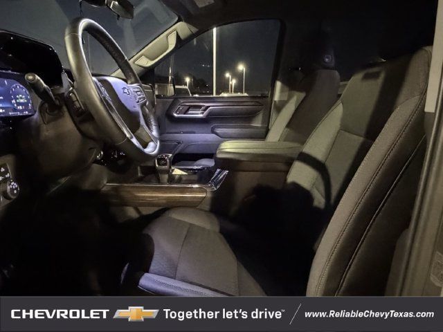 Used 2024 Chevrolet Silverado 1500 LT Trail Boss AWD/4WD image 30