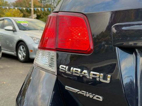 Used 2013 Subaru Legacy 2.5i Premium w/ All-Weather Pkg + Moonroof image 8