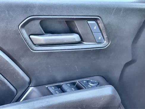 Used 2024 Chevrolet Colorado W/T w/ WT Convenience Package RWD image 30