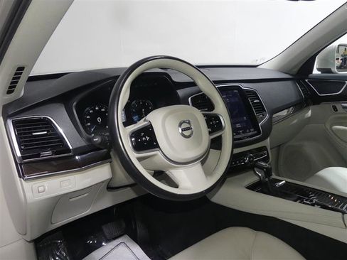 Used 2017 Volvo XC90 T6 Momentum w/ Vision Package AWD/4WD image 24