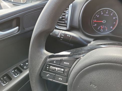 Used 2021 Kia Sportage LX image 24