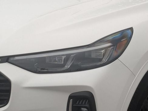 Used 2023 Ford Escape ST-Line Elite w/ Premium Technology Package AWD/4WD image 9