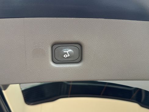 Used 2023 Lincoln Nautilus Reserve w/ Equipment Group 201A AWD/4WD image 21