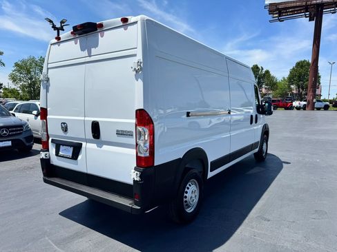 Used 2026 RAM ProMaster 2500 w/ Convenience Group FWD image 5