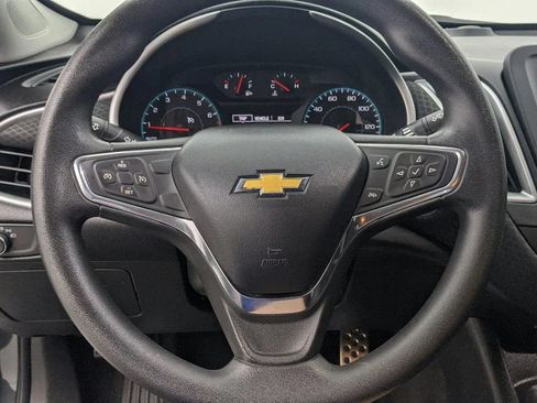 Used 2017 Chevrolet Malibu LS FWD image 39