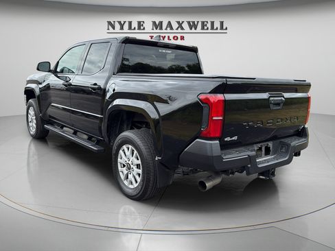 Used 2024 Toyota Tacoma SR AWD/4WD image 17