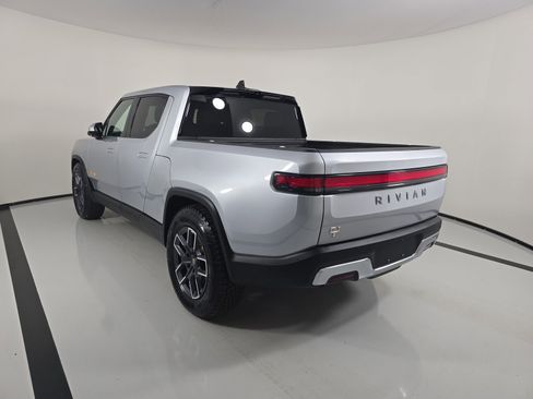 Used 2023 Rivian R1T Adventure AWD/4WD image 3