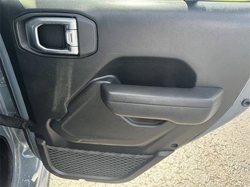 Certified 2024 Jeep Wrangler Unlimited Rubicon image 15