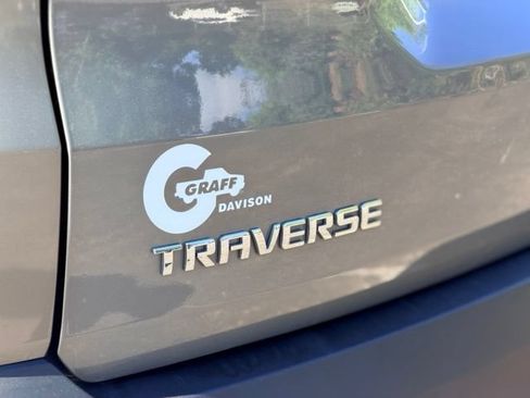 Used 2018 Chevrolet Traverse LT FWD image 29