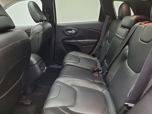Used 2016 Jeep Cherokee Limited AWD/4WD image 18