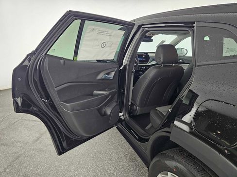 New 2026 Chevrolet Trax LT w/ Driver Confidence Package image 15
