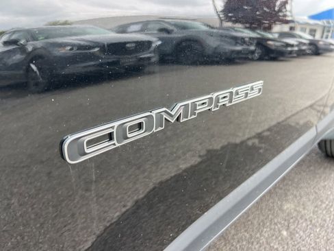 Used 2022 Jeep Compass Latitude AWD/4WD image 29