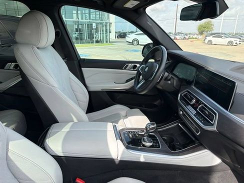 Used 2023 BMW X5 xDrive40i w/ M Sport Package AWD/4WD image 19