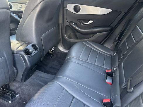 Used 2019 Mercedes-Benz GLC 300 4MATIC image 15