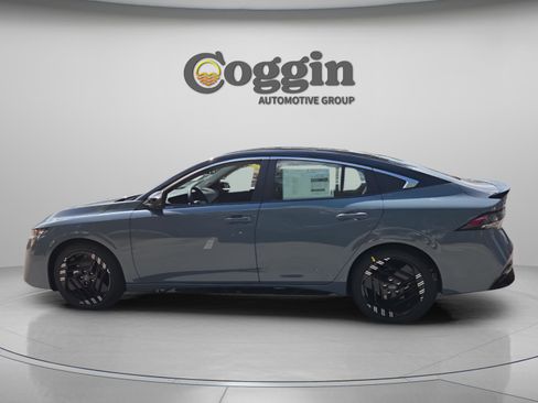 New 2026 Nissan Sentra SR w/ Floor Mat Package FWD image 2