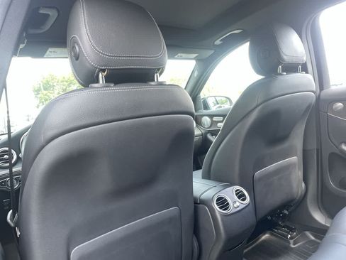 Used 2019 Mercedes-Benz GLC 300 4MATIC image 20