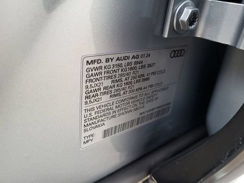 Used 2024 Audi SQ7 Prestige w/ S Sport Package AWD/4WD image 29