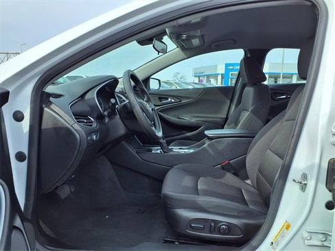 Used 2025 Chevrolet Malibu LT image 21