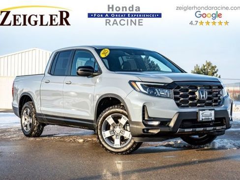 Used 2025 Honda Ridgeline TrailSport image 1