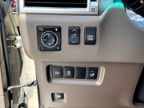 Used 2010 Lexus GX 460 Premium AWD/4WD image 31