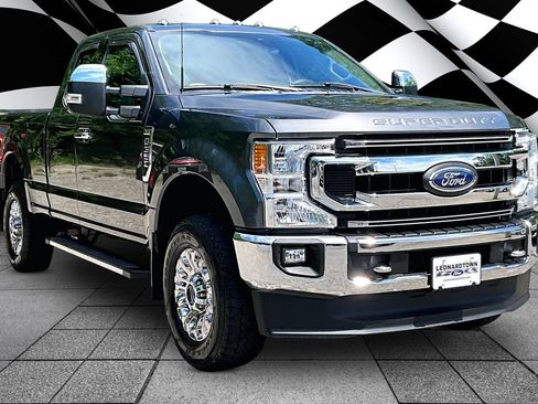 Used 2020 Ford F350 XLT w/ XLT Premium Package AWD/4WD image 11