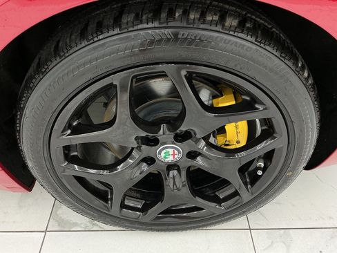 Used 2019 Alfa Romeo Giulia RWD image 46