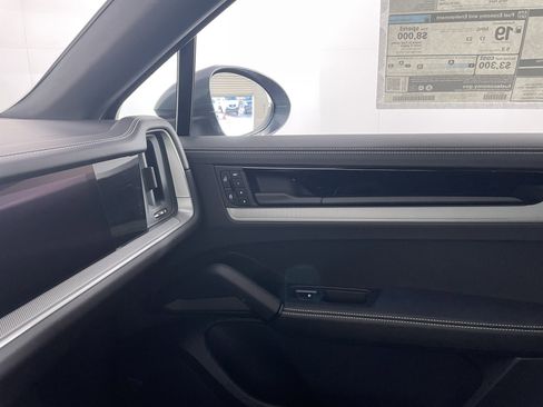 New 2026 Porsche Cayenne Coupe AWD/4WD image 14