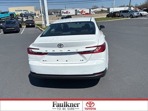 Used 2025 Toyota Camry LE image 10