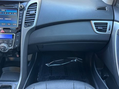 Used 2013 Hyundai Elantra GT w/ Tech Pkg image 28