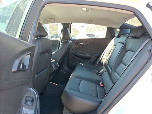 Used 2022 Chevrolet Malibu LT w/ Leather Package image 10