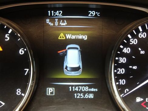 Used 2015 Nissan Rogue SL AWD/4WD image 25