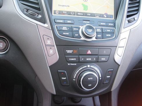 Used 2013 Hyundai Santa Fe Sport w/ Technology Pkg FWD image 21