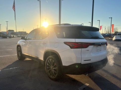 Used 2023 Chevrolet Traverse RS image 6