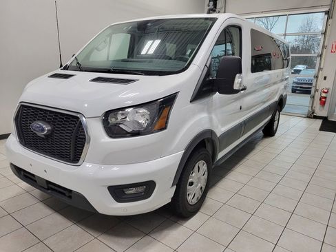 Used 2023 Ford Transit 350 XLT image 3