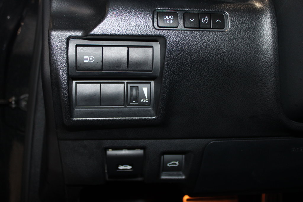 Used 2023 Lexus IS 350 F Sport w/ Memory Package AWD/4WD image 7