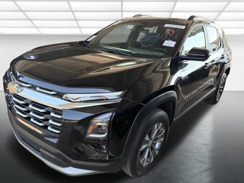 Used 2025 Chevrolet Equinox LT w/ Convenience Package II FWD image 5