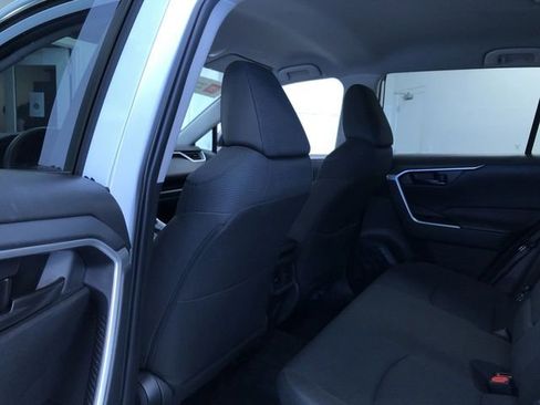 Certified 2025 Toyota RAV4 LE AWD/4WD image 19