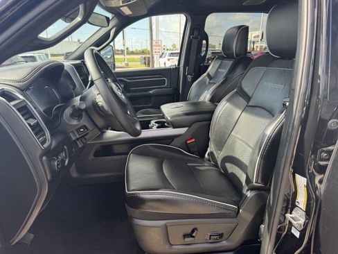 Used 2025 RAM 2500 Laramie AWD/4WD image 23